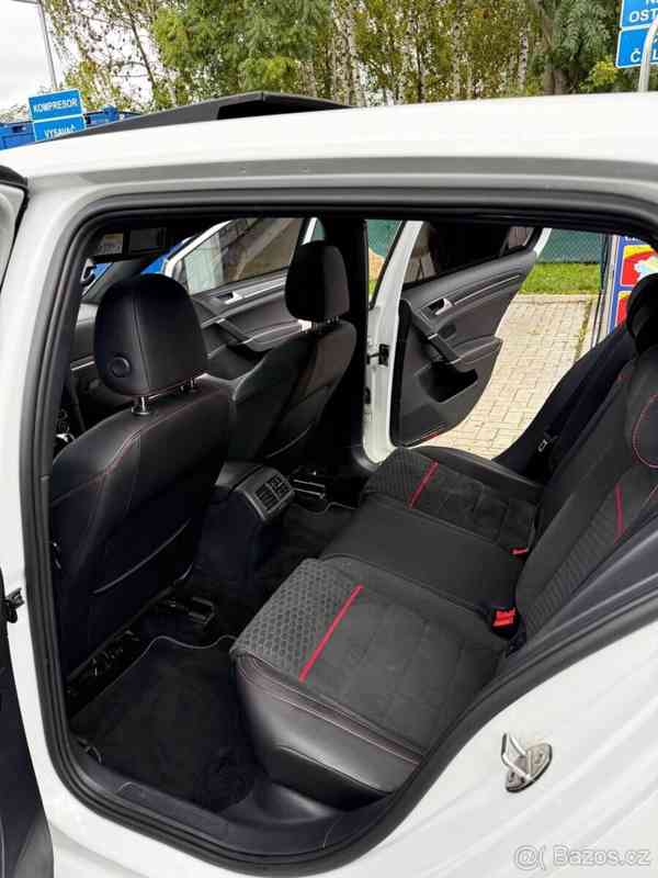 Volkswagen Golf GTI Performace - foto 4