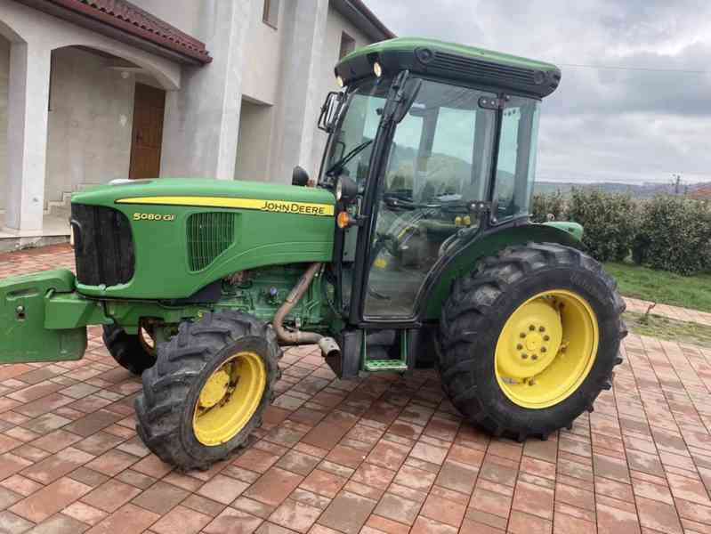 Traktor John Deere 5080 GF - foto 3