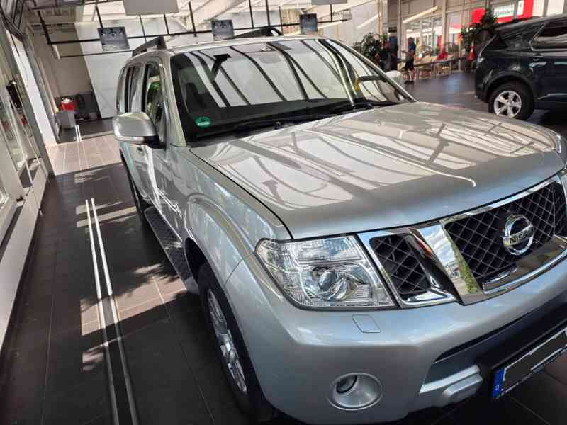Nissan Pathfinder2.5 dCi LE AUT. 140kw - foto 1