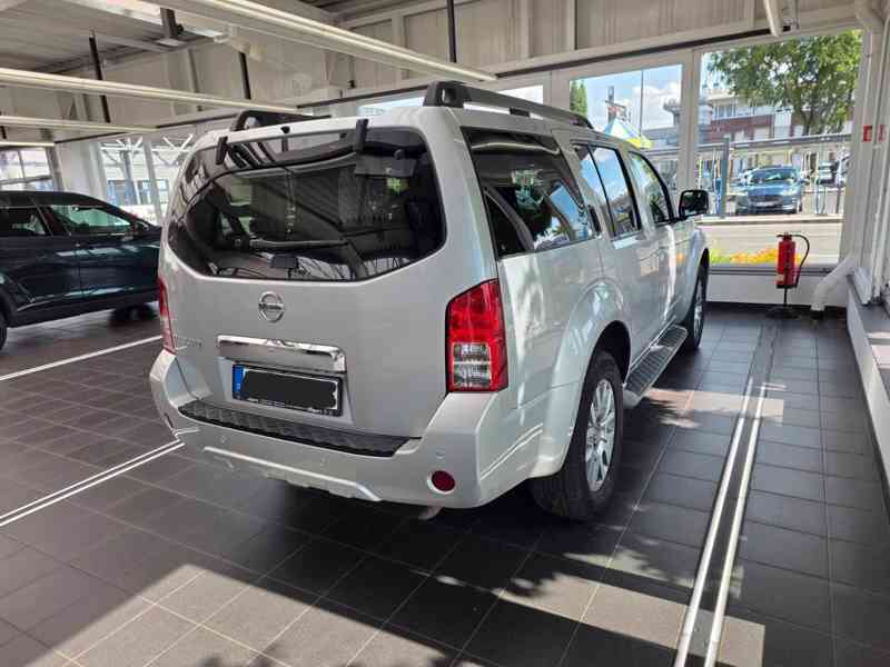 Nissan Pathfinder2.5 dCi LE AUT. 140kw - foto 14