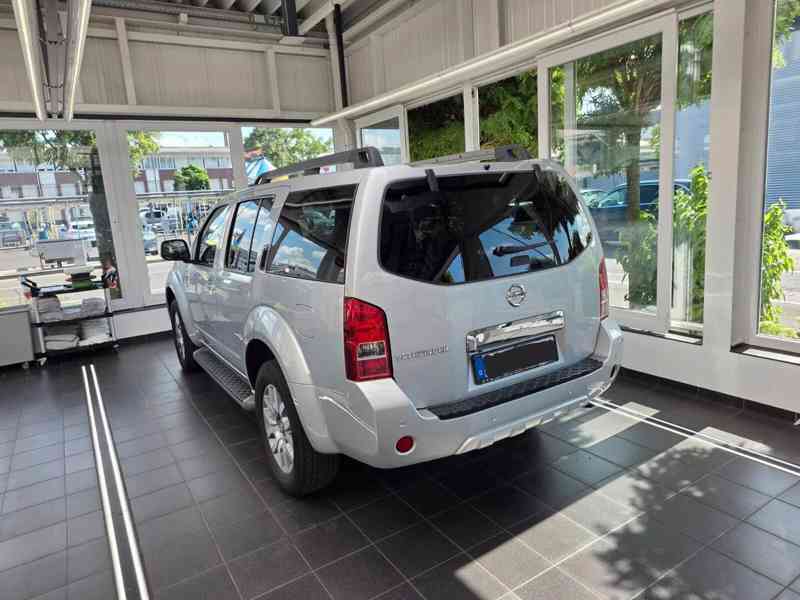 Nissan Pathfinder2.5 dCi LE AUT. 140kw - foto 6