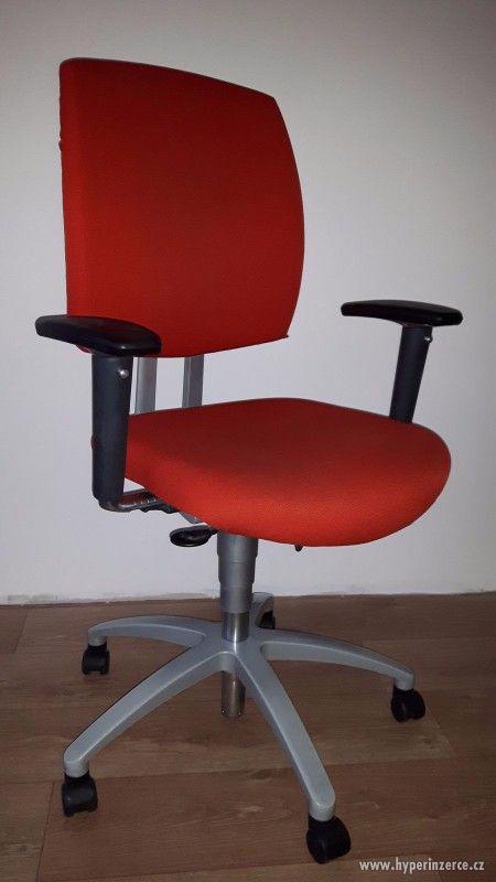 Kancelářská židle - nový typ - SUPER STAV- 950,- kč - foto 2