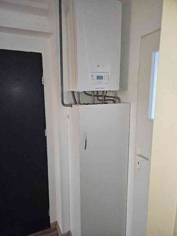 Lubenec - byt 2+kk s garáží - foto 14