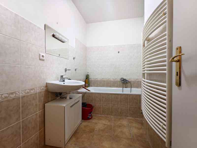 Pronájem 2+1, 72m2 (Jablonec n.N., ul. Jugoslávská) - foto 3