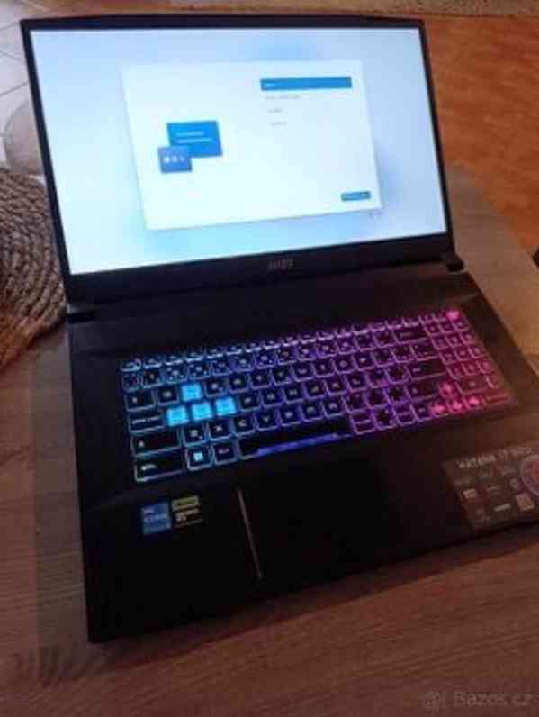Zanovní Herní notebook MSI Katana s velkým 17,3" LCD a RTX - foto 2