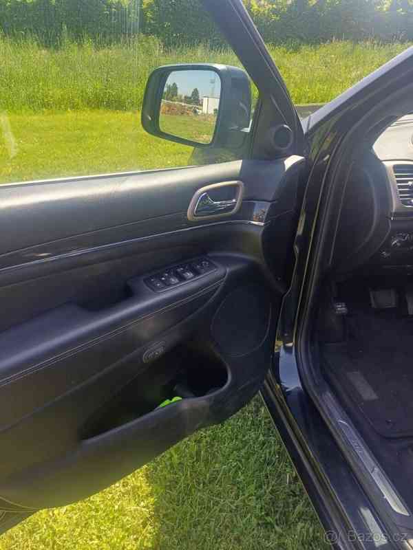 Jeep Grand Cherokee 3,0   4x4 rv.2015 - foto 14
