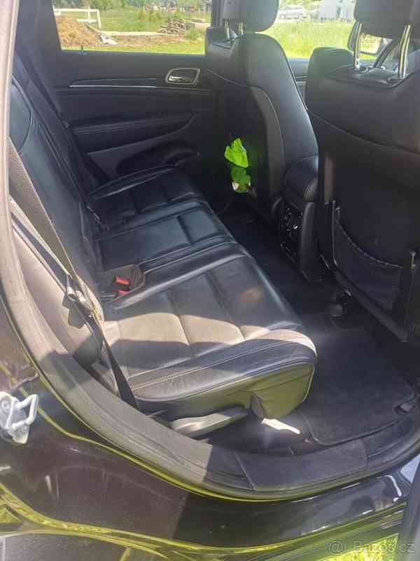 Jeep Grand Cherokee 3,0   4x4 rv.2015 - foto 11