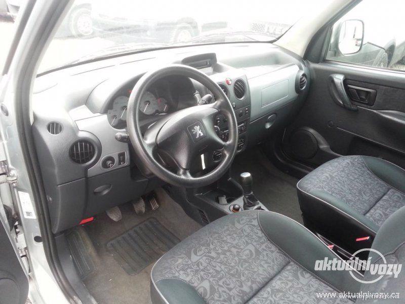 Peugeot Partner 2.0, nafta, r.v. 2004 - foto 5