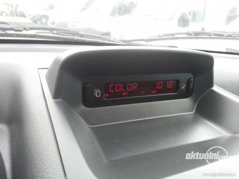 Peugeot Partner 2.0, nafta, r.v. 2004 - foto 11