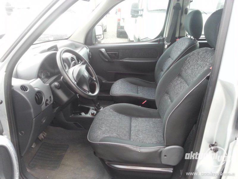 Peugeot Partner 2.0, nafta, r.v. 2004 - foto 12