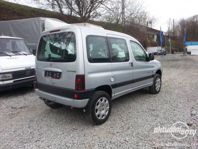 Peugeot Partner 2.0, nafta, r.v. 2004 - foto 13