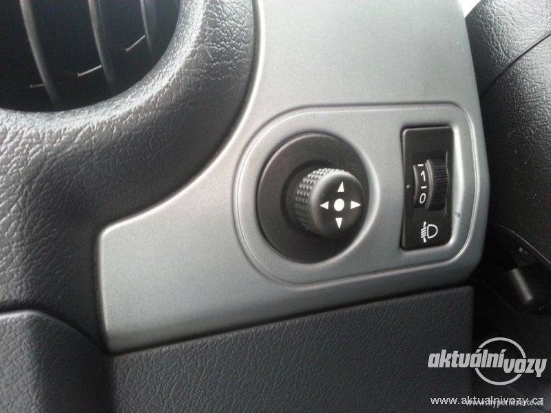 Peugeot Partner 2.0, nafta, r.v. 2004 - foto 17