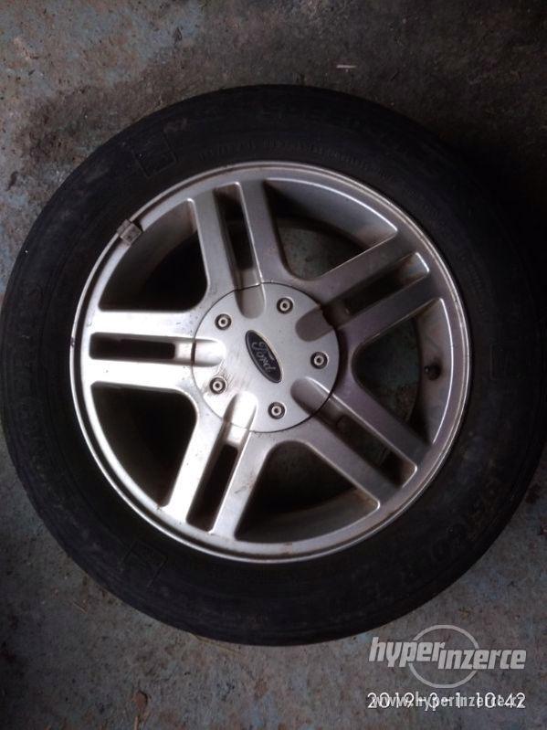 Al kola Ford Focus - foto 1