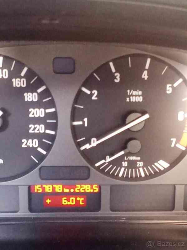 BMW Řada 5 2,0   E39 520i - foto 7