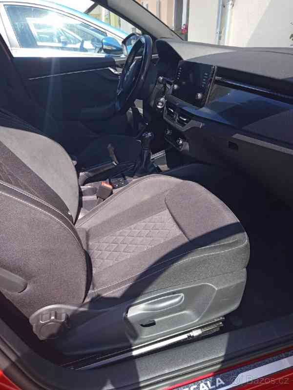 Škoda Scala 1,0   TSI 85kw - foto 19