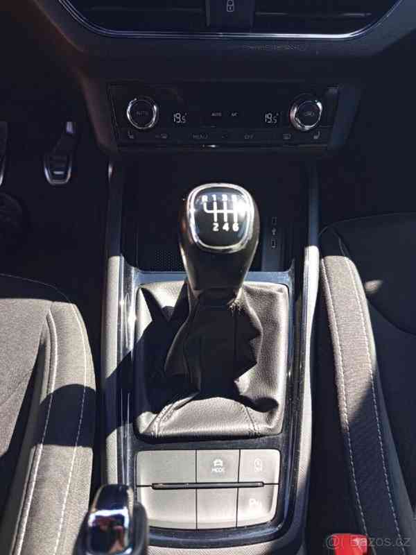 Škoda Scala 1,0   TSI 85kw - foto 16
