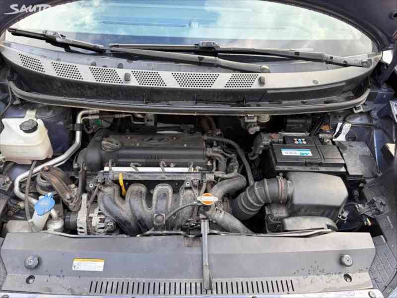 Hyundai ix20 1,4   54 000 najeto - foto 6