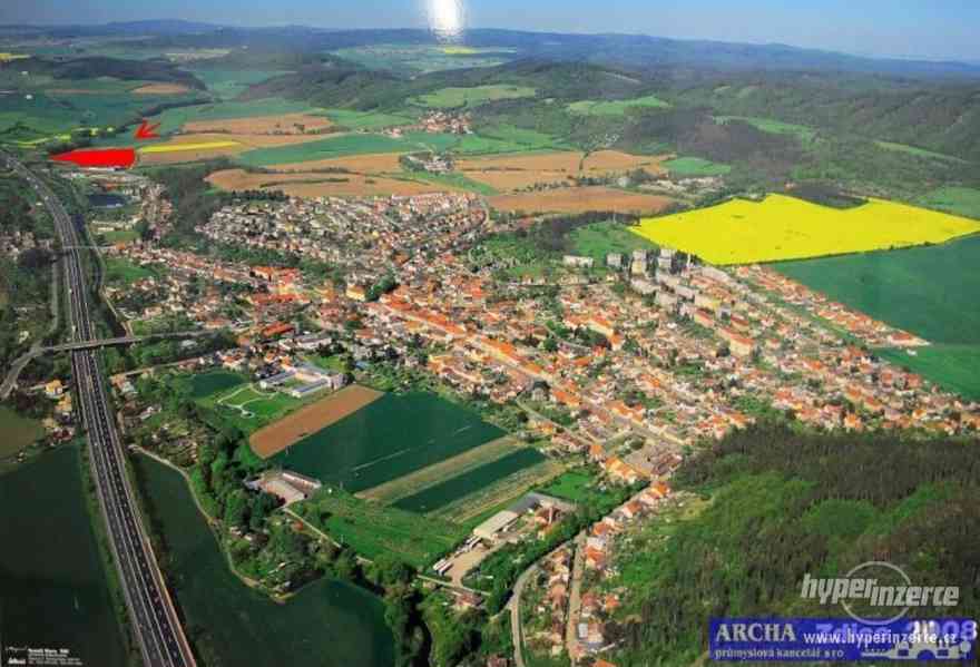 Prodej komerčního pozemku 33237 m2, EXIT D5 Bavoryně (Zdice) - foto 2