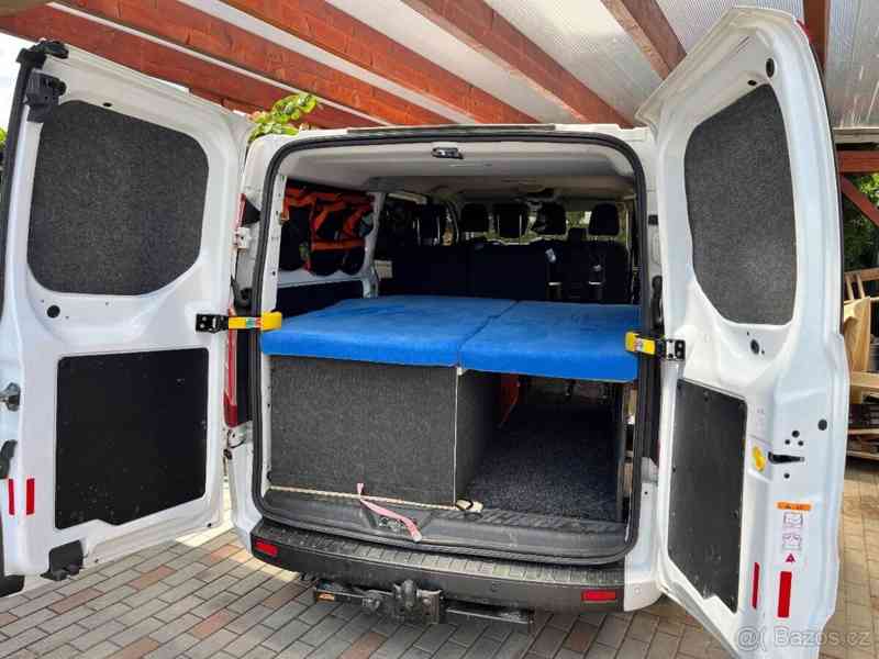 Ford Transit custom 2018 L2H1 125 kw 6 míst - foto 13