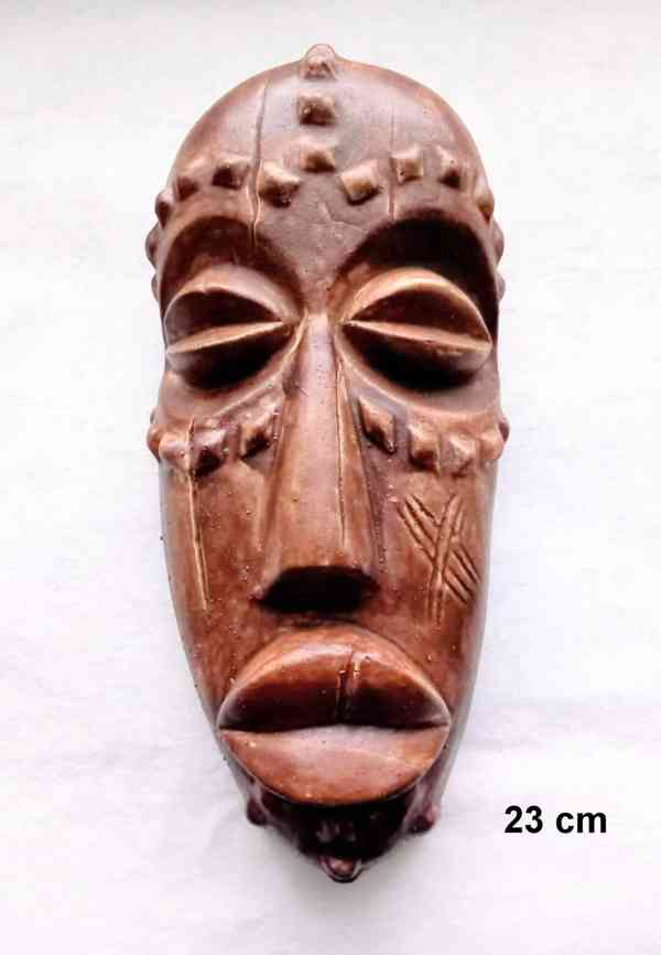 Staré  africké kmenové masky - foto 3