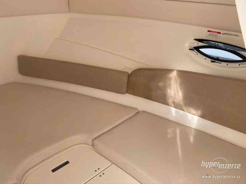 BAYLINER 642 Cuddy + MERCRUISER 3.0l TKS 135ps + vlek THULE