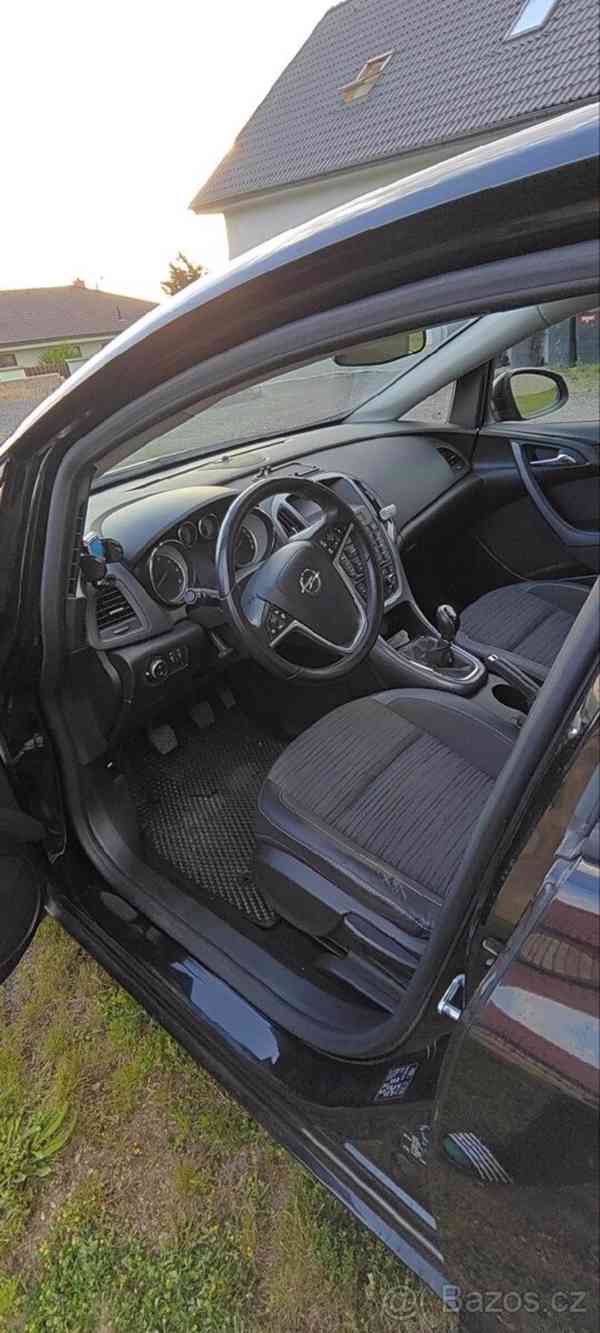 Opel Astra 1,6 J 2016 - foto 3