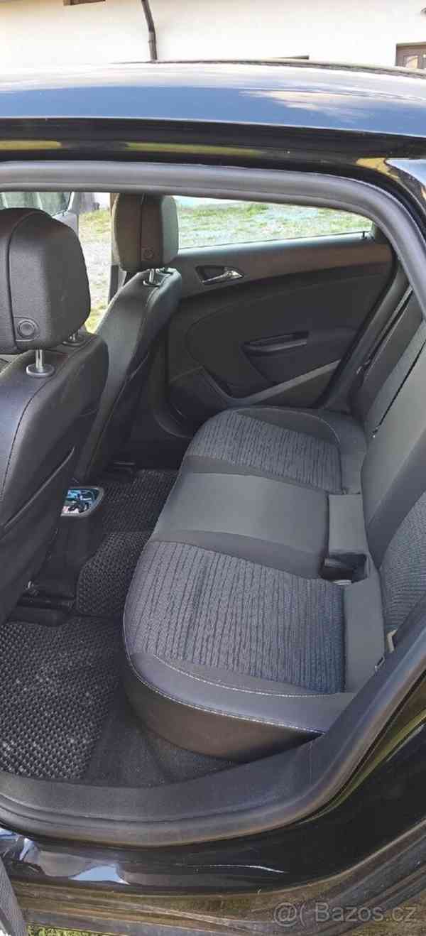 Opel Astra 1,6 J 2016 - foto 18