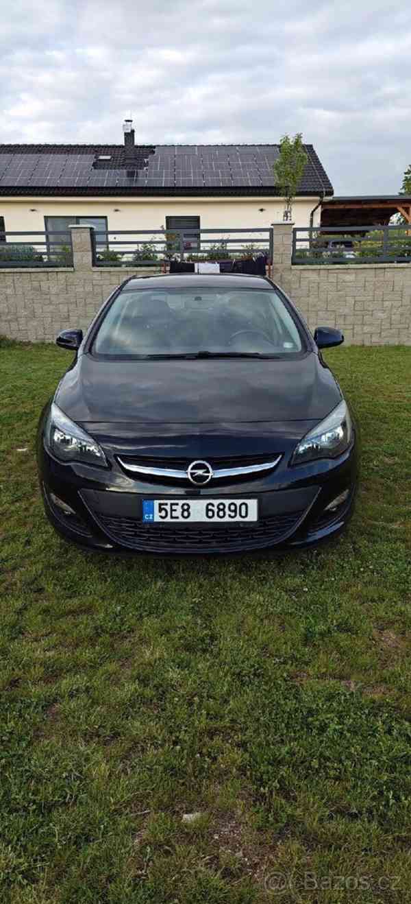 Opel Astra 1,6 J 2016 - foto 8