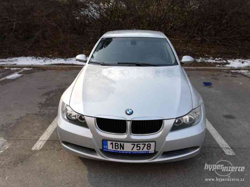 BMW e90 320i, 110kW - foto 3