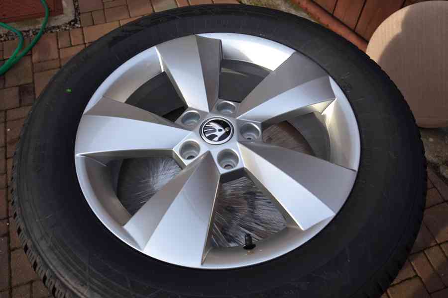 Š.Kodiaq,(2)/VW Tiguan-NOVÁ zimní orig.Alu sada -215/65R17. - foto 6