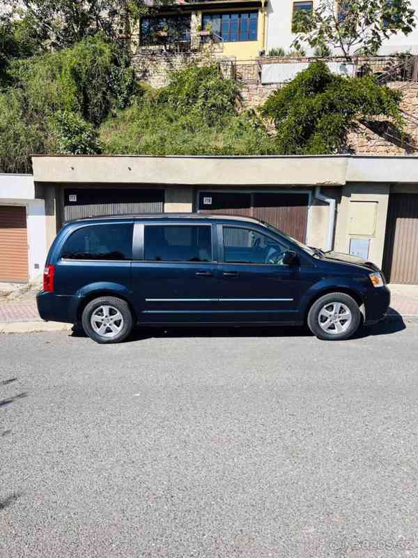 Dodge Grand Caravan 3.8 V6 SXT 7 míst LPG - foto 2