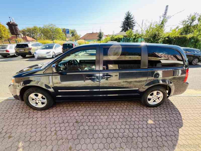 Dodge Grand Caravan 3.8 V6 SXT 7 míst LPG - foto 3