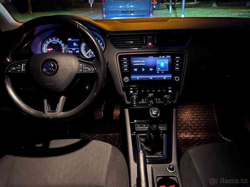 Škoda Octavia 1,6 - foto 5