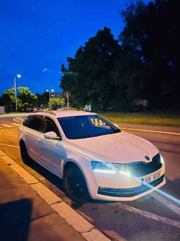 Škoda Octavia 1,6 - foto 8