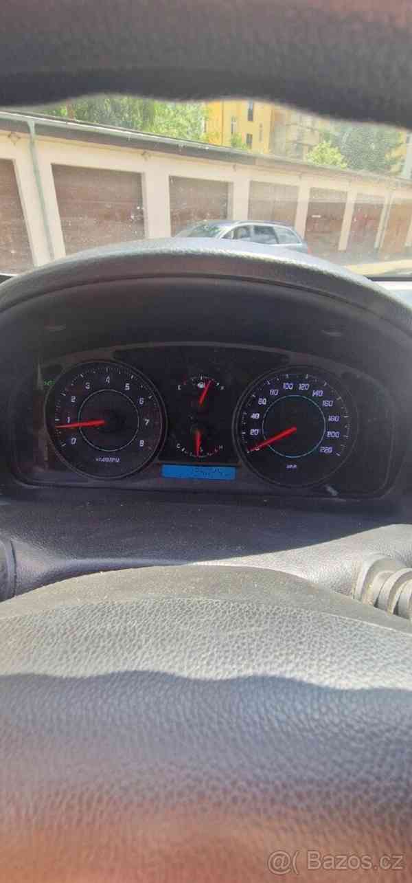 Chevrolet Captiva 2,4 - foto 13