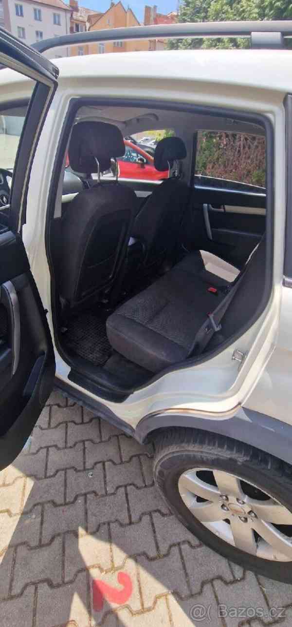 Chevrolet Captiva 2,4 - foto 8