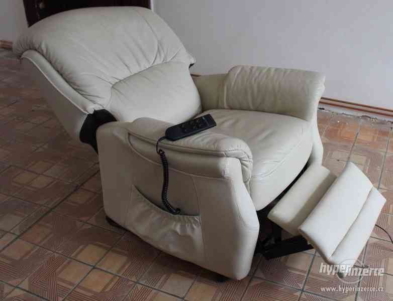 Luxusní značková kožená sedací souprava 3+1+1+1 - foto 16