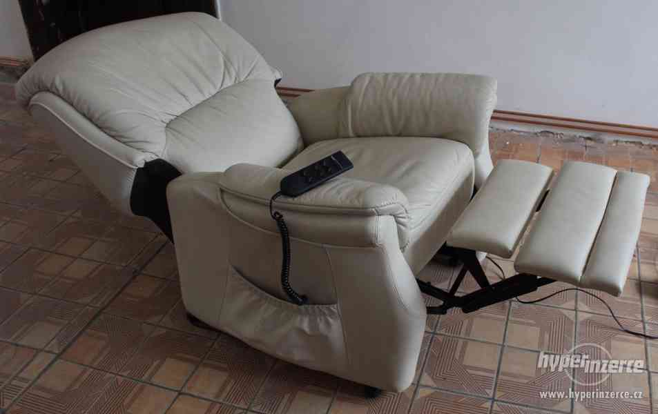 Luxusní značková kožená sedací souprava 3+1+1+1 - foto 17