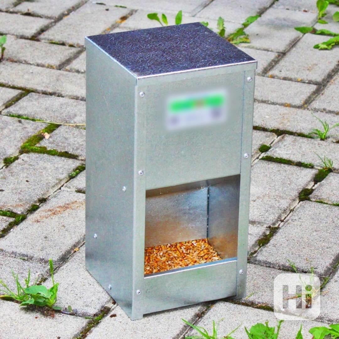 Krmítko pro zajíce kraliky velké 4-litrové - foto 1