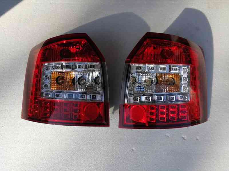 Audi A4 B6 Avant zadní LED světla Red/White. - foto 1