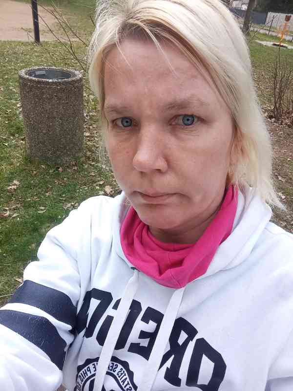 Hledám přivýdělek 