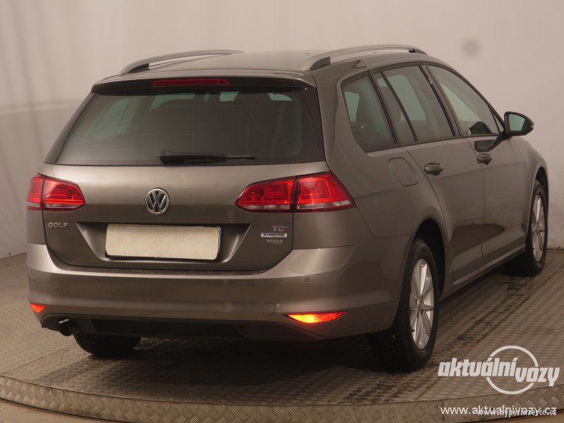 Volkswagen Golf 1.6, nafta, r.v. 2015 - foto 4