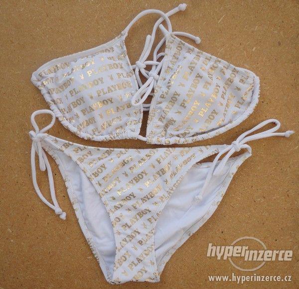 Dámské dvoudílné plavky s nápisy Playboy - bílé - foto 1