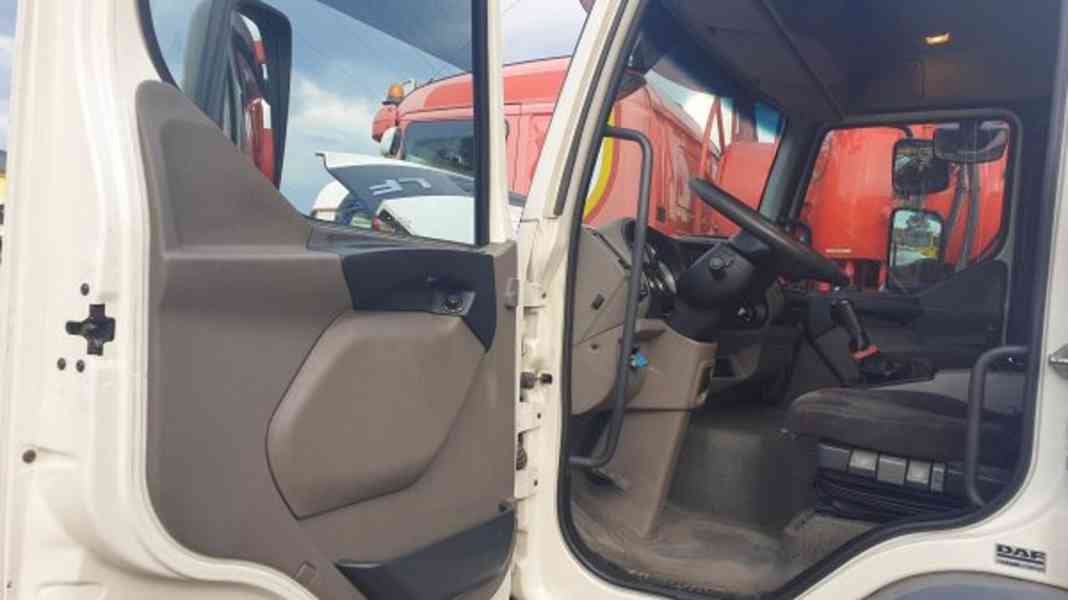 15t DAF valník 6.5m+HR Palfinger plachta shrnovačka bez bočn - foto 9