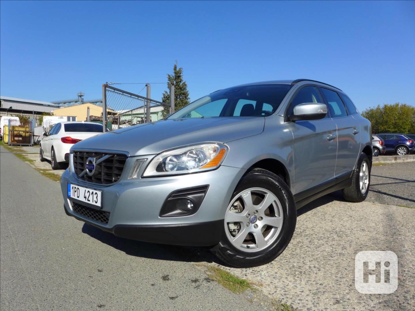 Volvo XC60 2,4 D 4x4, NAVI, 1.MAJITEL - foto 1
