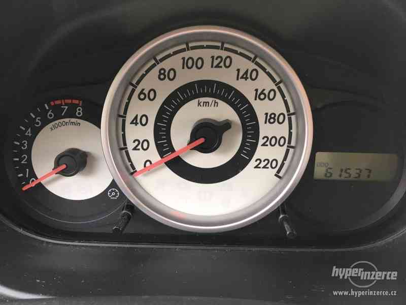Prodám os. automobil MAZDA 2 - foto 6