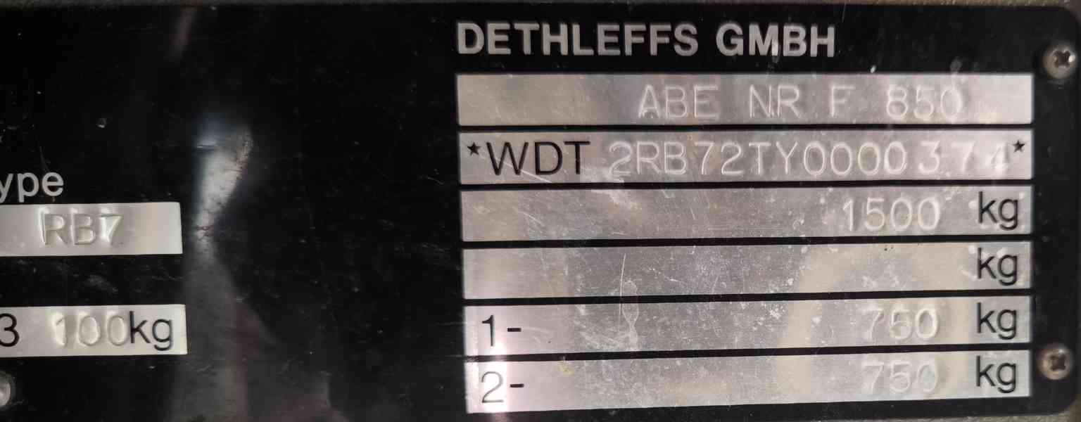 Chata na kolech. Dethleffs 850 na pevné stání, odvoz možný.  - foto 18