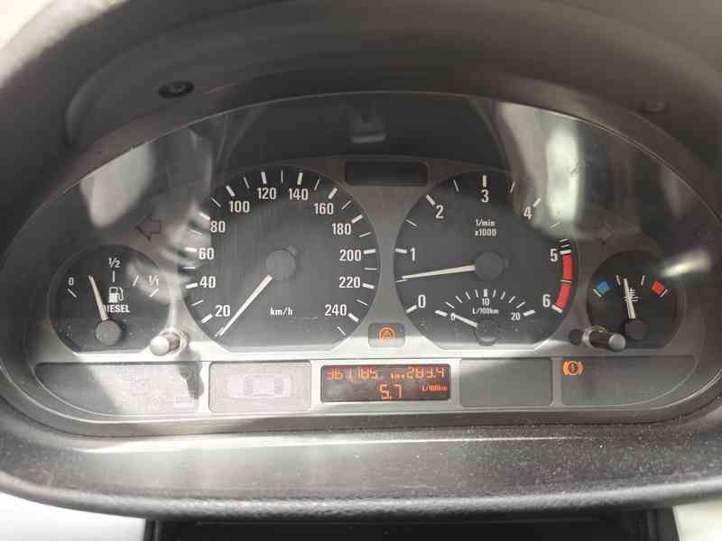 BMW e46 320d 110kW 2005 - foto 13