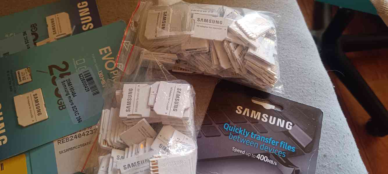 Samsung Micro SD karty a flash disky  - foto 8