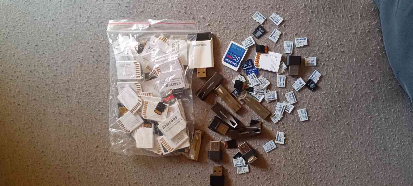 Samsung Micro SD karty a flash disky  - foto 5